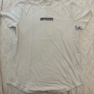 Abercrombie & Fitch White Short Sleeve Tee